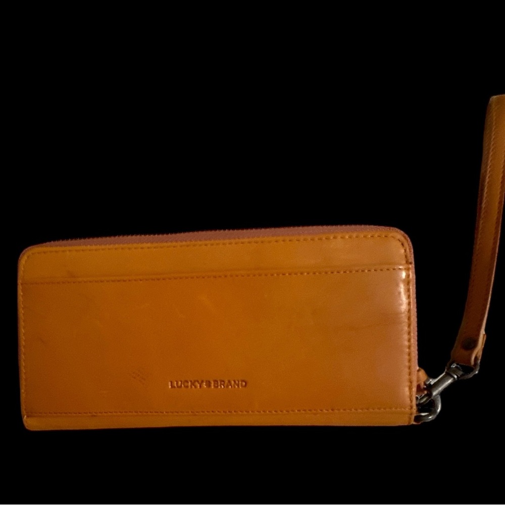 Lucky Brand
Women's Lucky Inzy
Zip Wallet